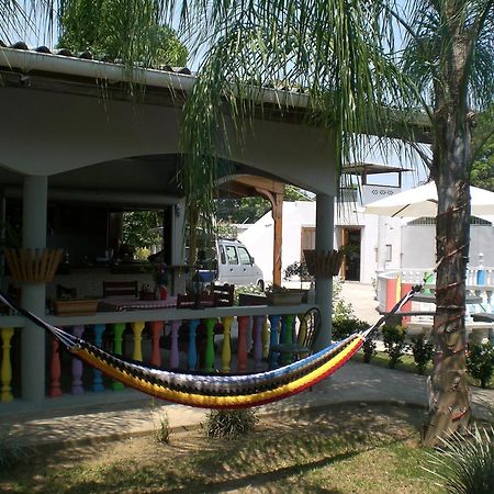 Rainbow Village La Ceiba Esterno foto