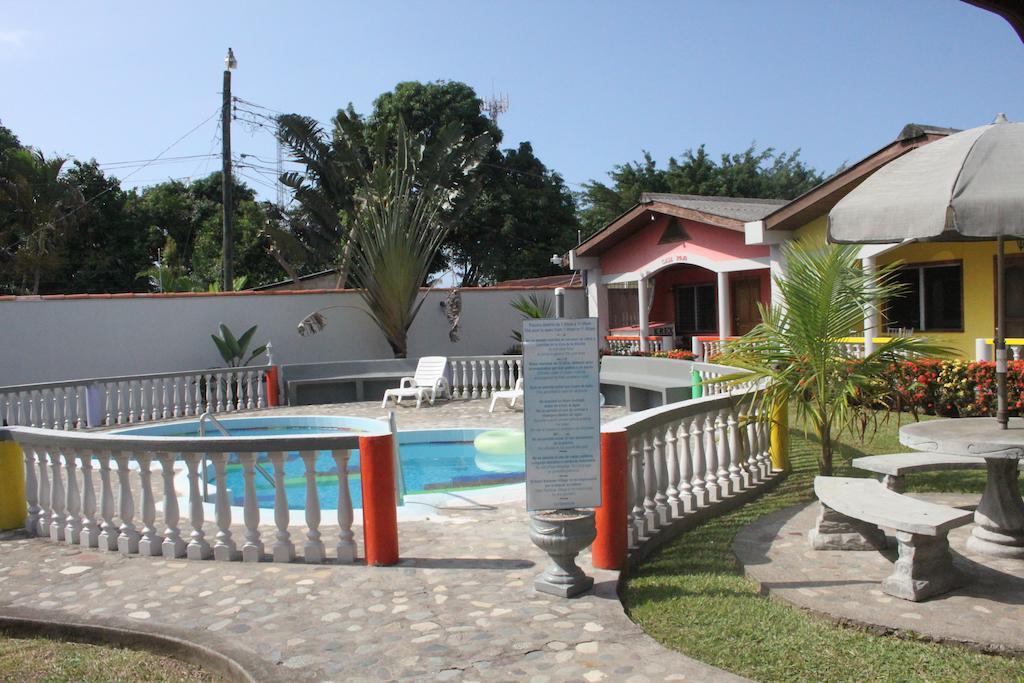 Rainbow Village La Ceiba Camera foto