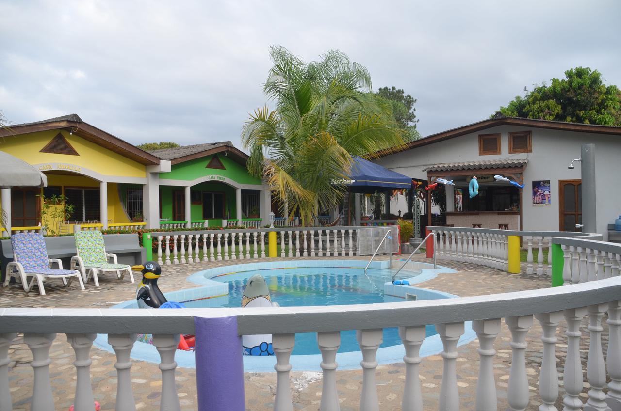 Rainbow Village La Ceiba Esterno foto